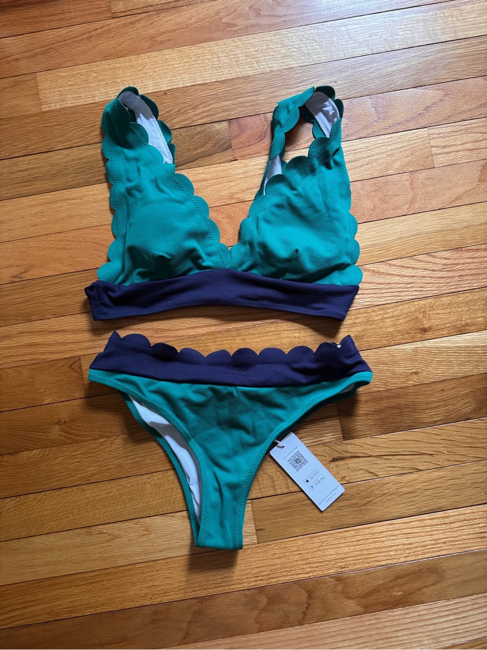 Cupshe Navy Scallop-Trim Bikini with White Lining